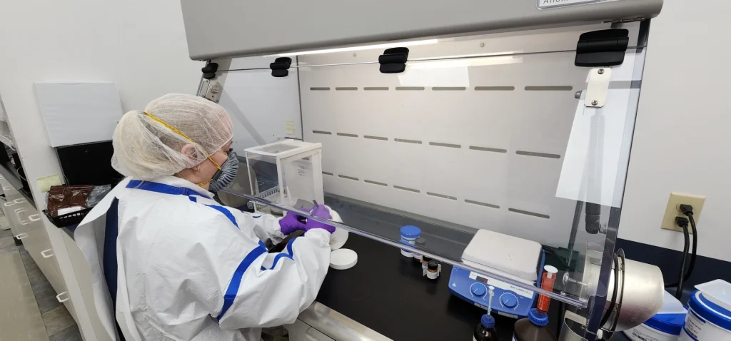 Innovative Pharmacy _Compounding Lab 29